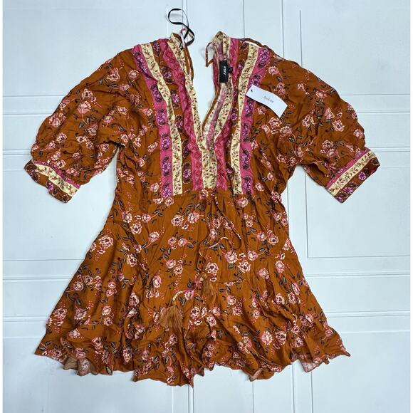 Aakaa NWT Mini Dress Floral Print Long Sleeve Open Back Tie Closure Size S Boho - Picture 1 of 4